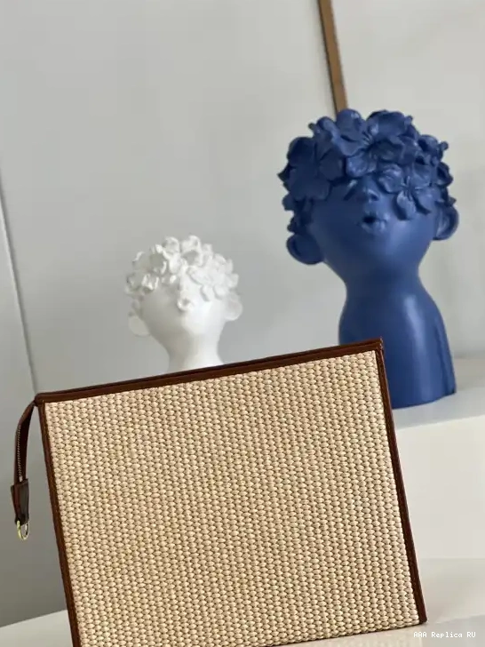 Aaa replica ru VUITTON ON TOILETRY CHAIN POUCH LOUIS 0502